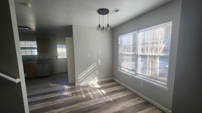 Foto del edificio - 2545 Clover Rd NW