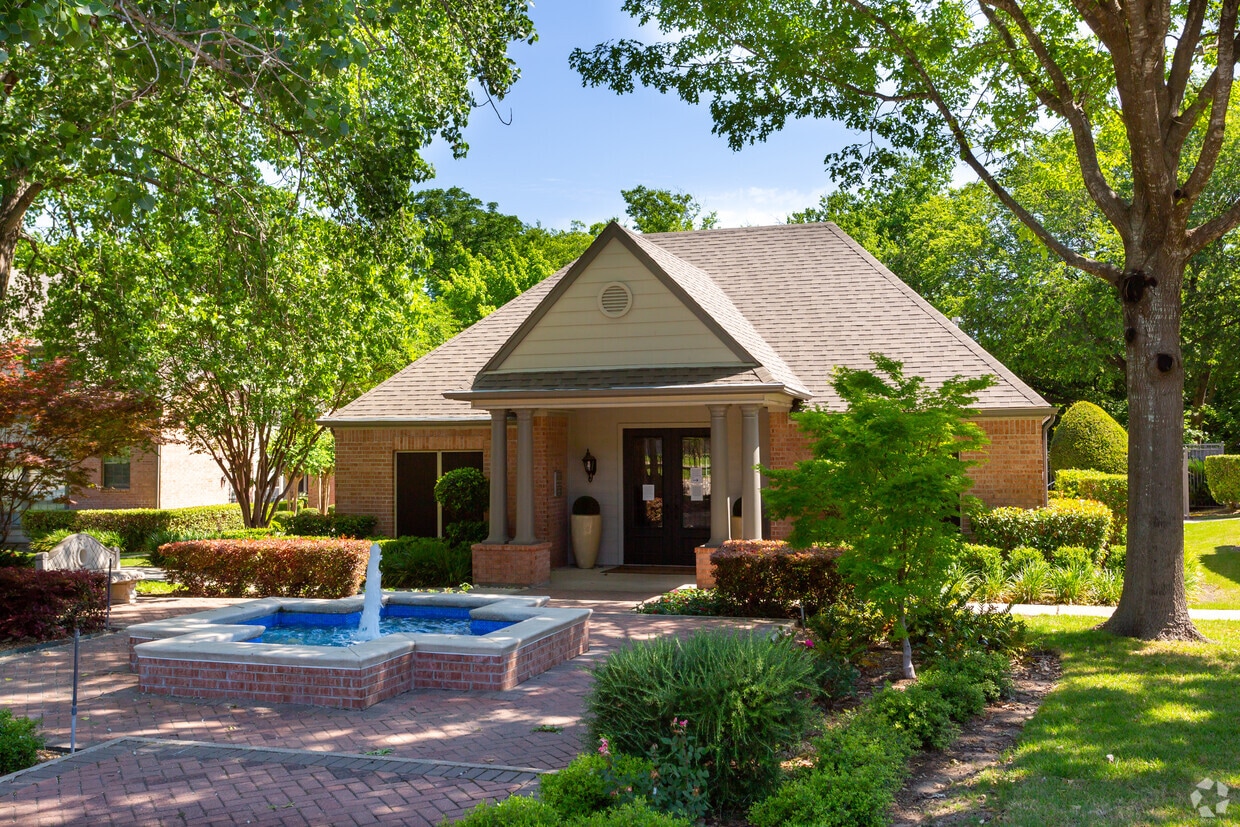 Primary Photo - Chappell Creek Village