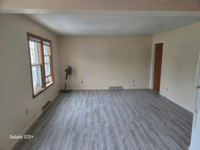 Foto del edificio - 409 N 1st St