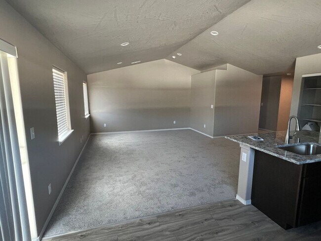 Building Photo - Newer Construction, Edgewood Plan
