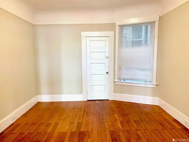 Foto del edificio - 64 Woodward St