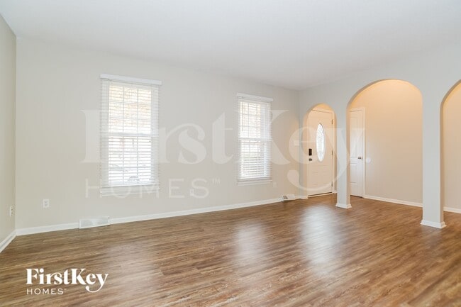 Foto del edificio - 5912 Walnut Creek Cir