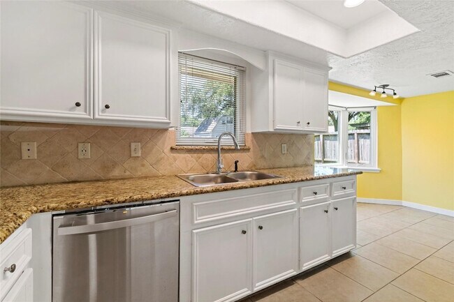 Foto del edificio - 4518 N Heron Dr