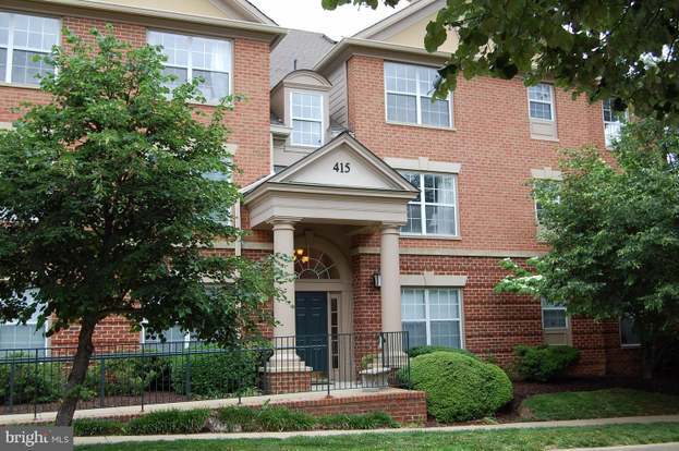 Primary Photo - 415 Ridgepoint Pl