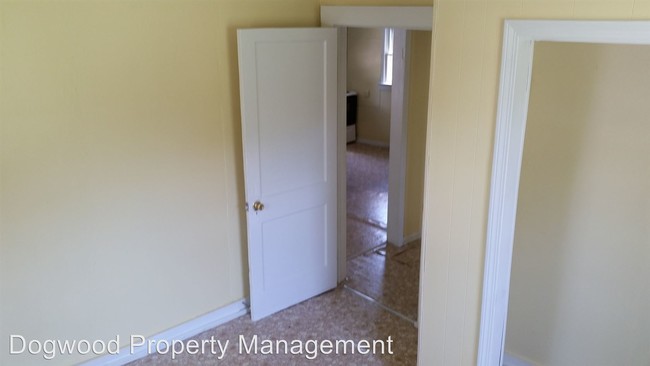 Building Photo - 2 br, 1 bath House - 1112 Newport Avenue