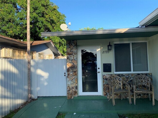Foto del edificio - 2793 SW 31st Pl
