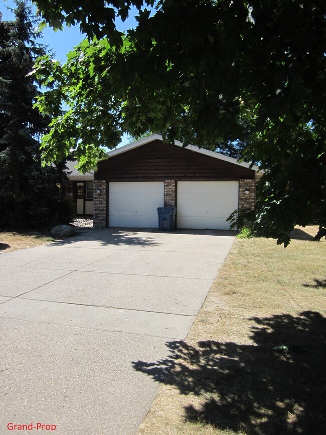 Building Photo - 292 68th Street Southwest