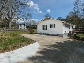 Building Photo - 488 Onteora Blvd