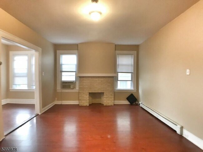 Building Photo - 114 Weequahic Ave