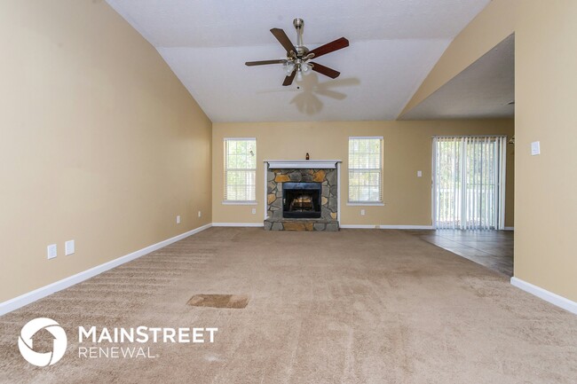 Foto del edificio - 6805 Silver Maple Dr