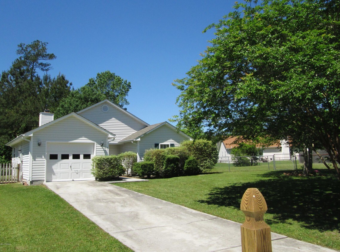 Primary Photo - 302 Wildberry Ct