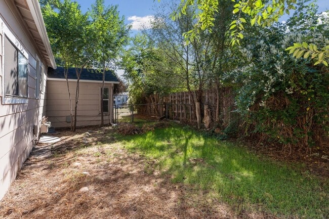 Building Photo - 3754 S Delaware St