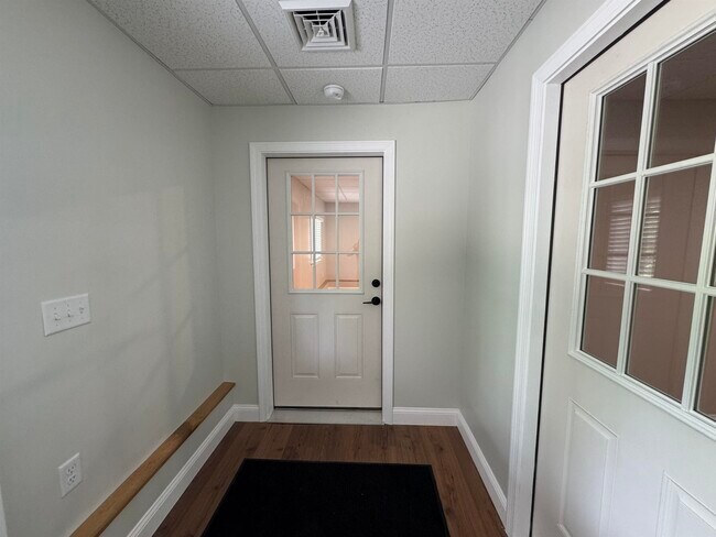 Building Photo - 663 Titus Hill Rd
