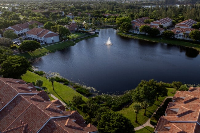 Building Photo - Polo Lakes