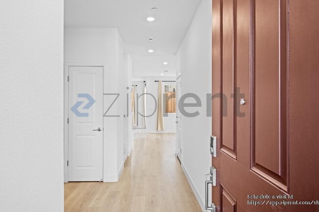 Building Photo - 208 Wellspring Ln