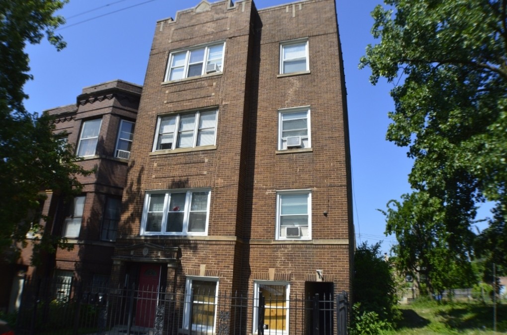 Primary Photo - 834 N Christiana Ave