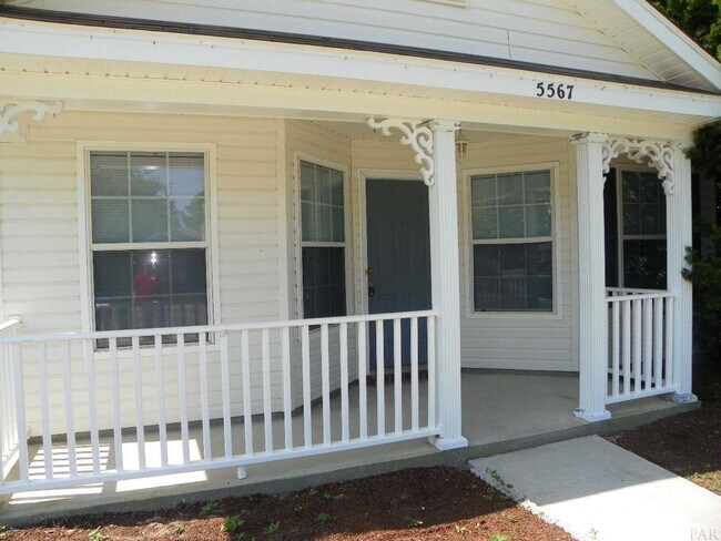 Foto del edificio - 5567 Millbend Pl