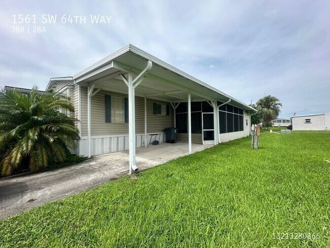 Foto del edificio - 1561 SW 64th Way