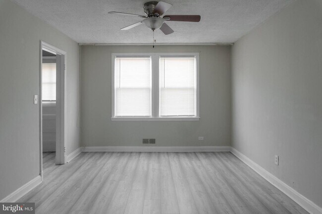 Foto del edificio - 3620 Ravenwood Ave