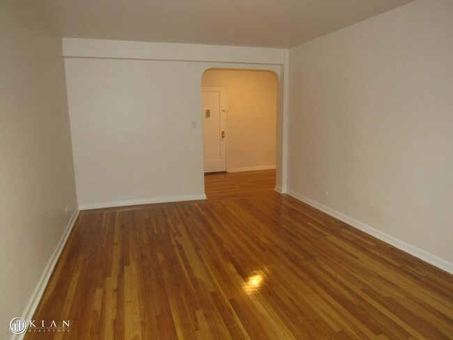 Building Photo - 9851 Queens Blvd