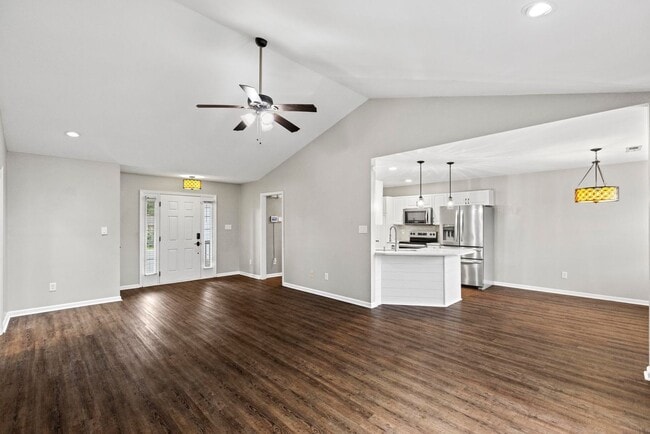 Building Photo - Swansboro Home for Rent!