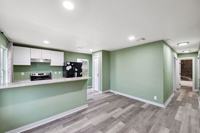 Foto del edificio - 131 Arrid Rd