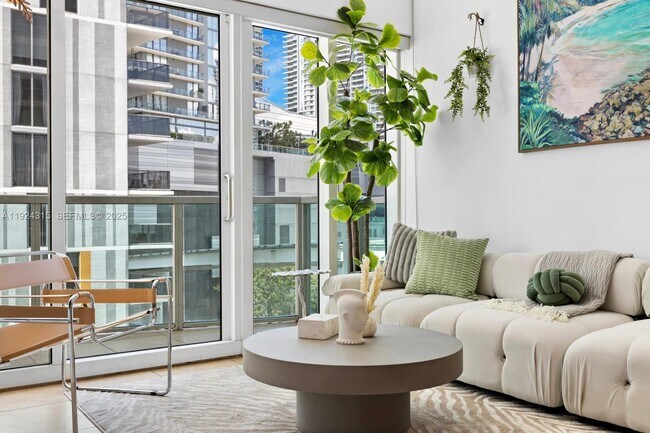 Building Photo - 41 SE 5th St