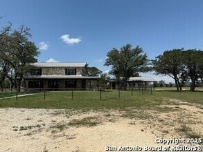 Building Photo - 517 Ranch to Market Rd 473