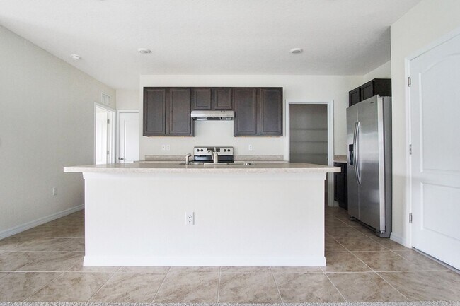 Building Photo - Two-Story Home Available in Davenport!