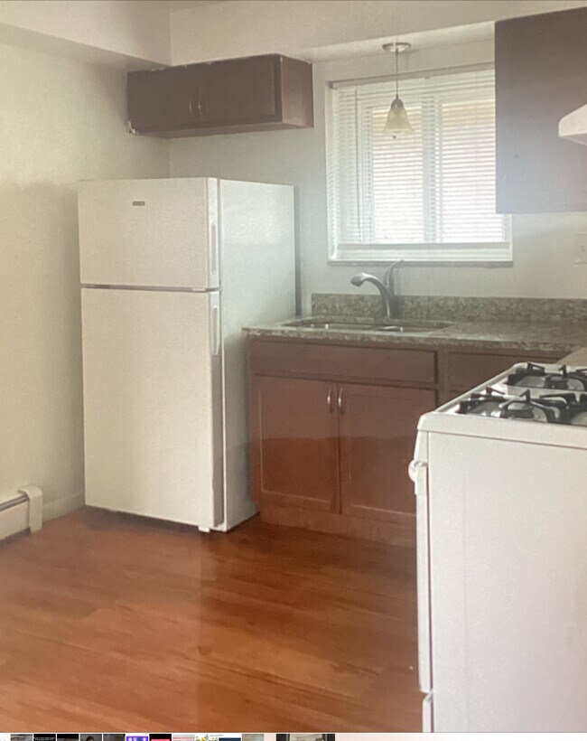 Foto del edificio - 9504 Lawrence Ct