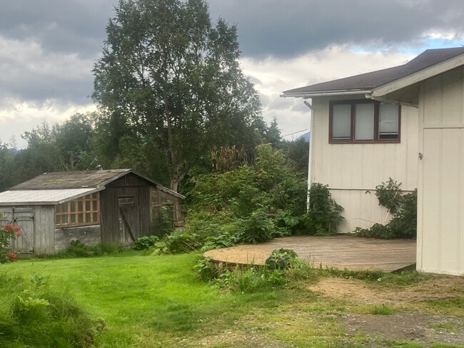 Building Photo - 2520 Hillview Pl