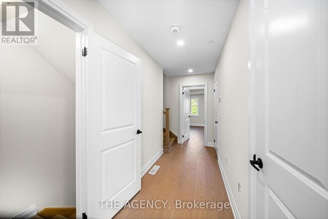 Building Photo - 22 Marret Ln