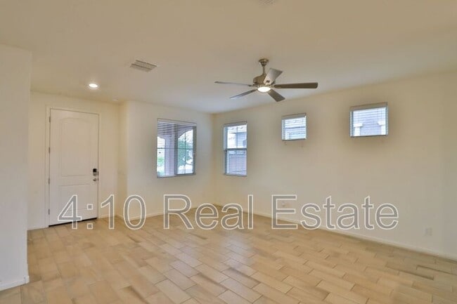 Foto del edificio - 5216 S 16th Pl
