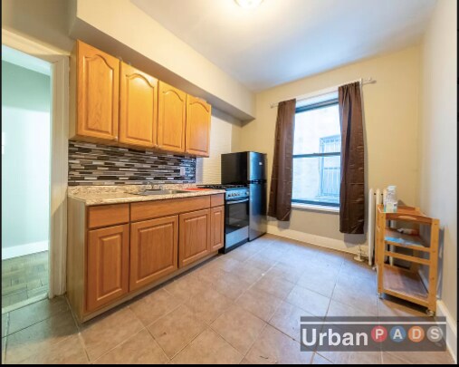 Primary Photo - 226 E 95th St