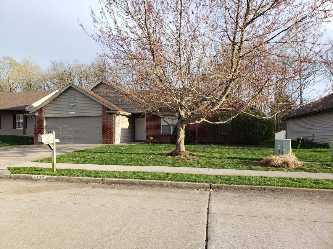 Primary Photo - 5102 Sandstone Dr