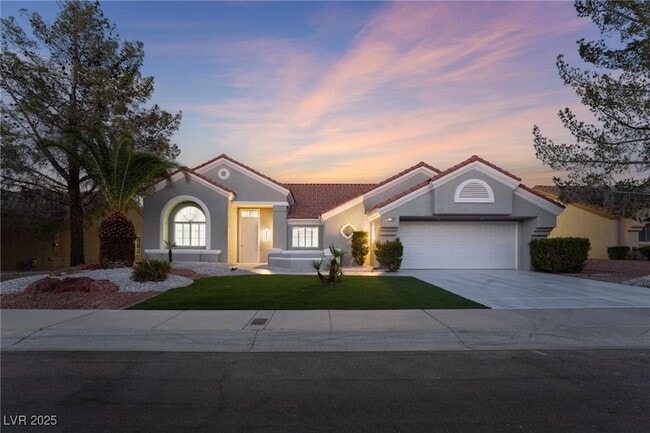 Building Photo - 2528 Sunup Dr