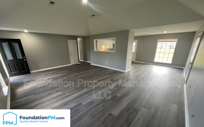 Foto del edificio - 7083 Gleneagles Dr