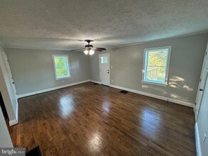 Building Photo - 124 Chandler Ct