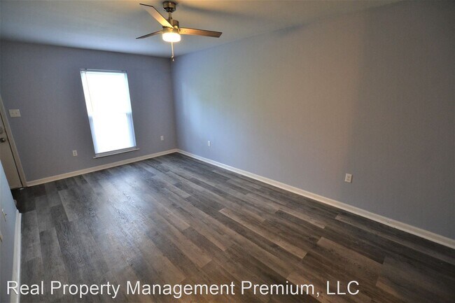 Building Photo - 2 br, 1.5 bath House - 5407 Nicholson Dr #...