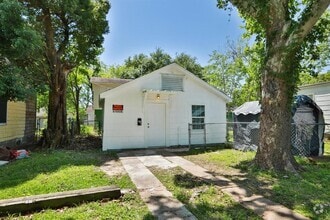 Building Photo - 404 N 7th St