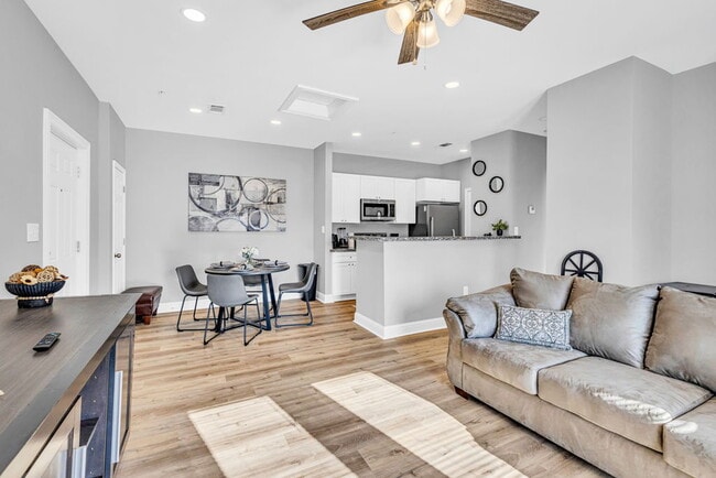 Building Photo - Unfurnished Brand New Condo!