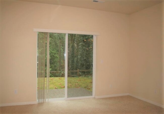Building Photo - 7870 148th Ct NE