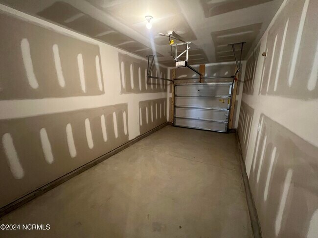 Foto del edificio - 3505 Walker Dr