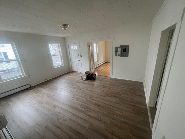 Foto del edificio - 75 1/2 Kinsley St