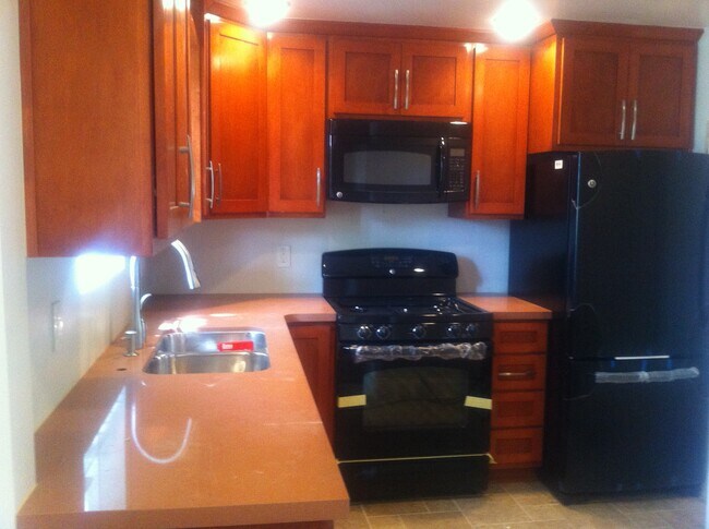 Building Photo - Toluca