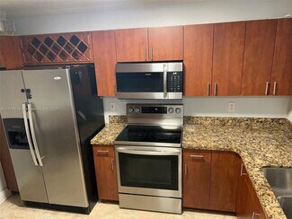 Building Photo - 803 NW 208th Ter