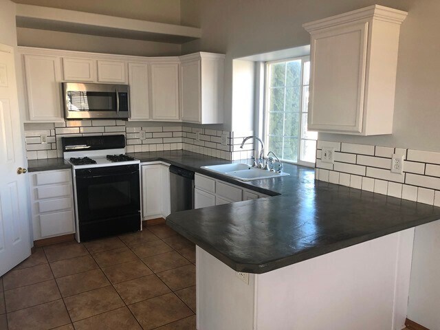 Foto del edificio - 1400 Chelsey Cir