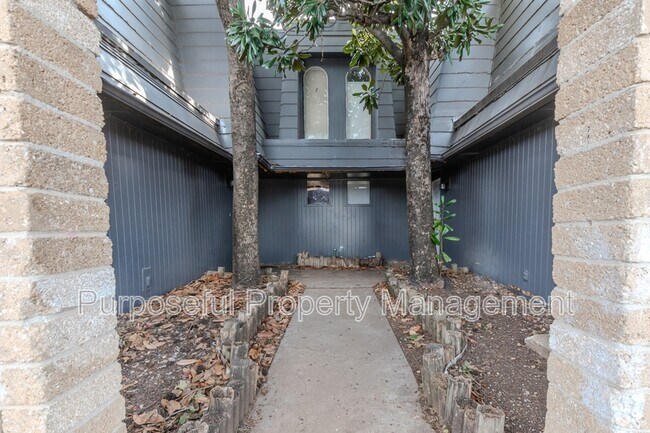 Foto del edificio - 6814 Lancer Ln