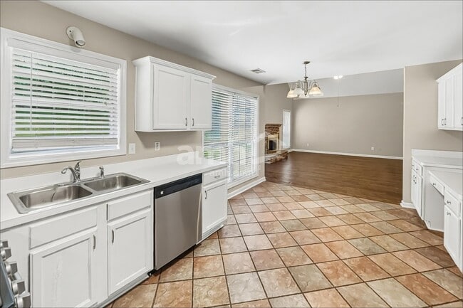 Building Photo - 5430 Harris Creek Dr