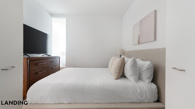 Building Photo - 5334 Baltimore Ave